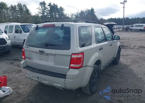 2008 Ford Escape Xls/Xls Manual z USA, uszkodzony, nr VIN 1FMCU02Z18KC94212